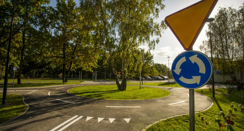 Łomazy: Otwarcie miasteczka rowerowego - bezpieczna droga do szkoły. Wręczenie odblasków, akcja edukacyjna i wiele innych atrakcji