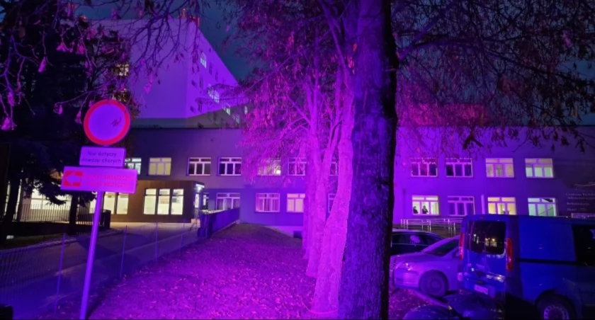 Biała Podlaska: Podświetlą szpital na fioletowo. Dziś Światowy Dzień Wcześniaka