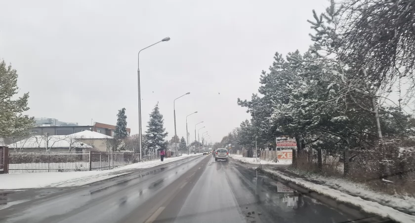 Nadchodzi niebezpieczna pogoda - bądź ostrożny!
