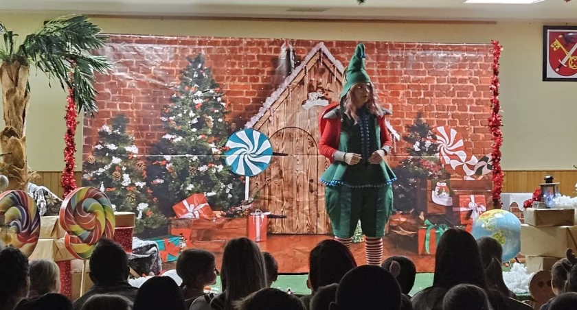 Gmina Leśna Podlaska: Mikołajki w gminie -  Świąteczna Zagadka i wielkie show