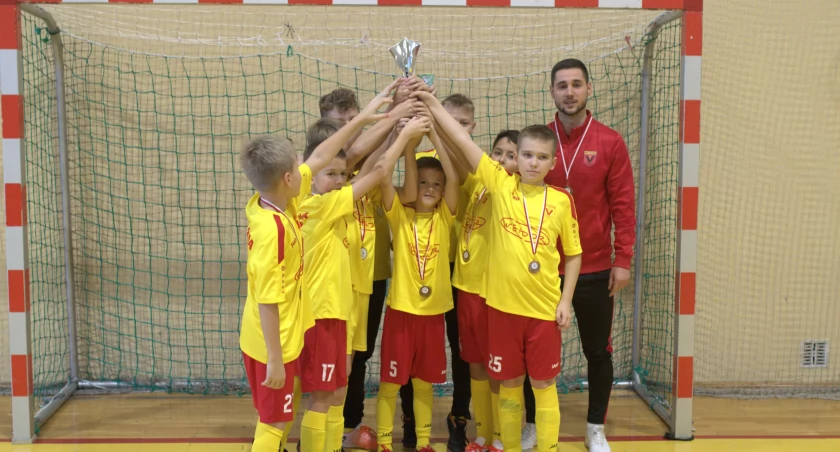 Gmina Piszczac: Nagrody przyznane podczas turnieju - emocjonujący turniej piłkarski z udziałem sześciu drużyn 