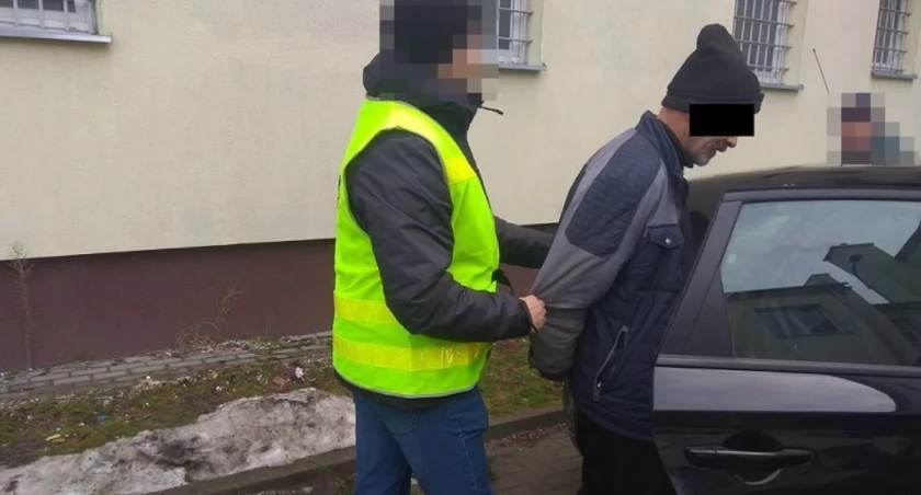 Gmina Sosnówka: Podczas libacji alkoholowej ugodził swojego syna nożem