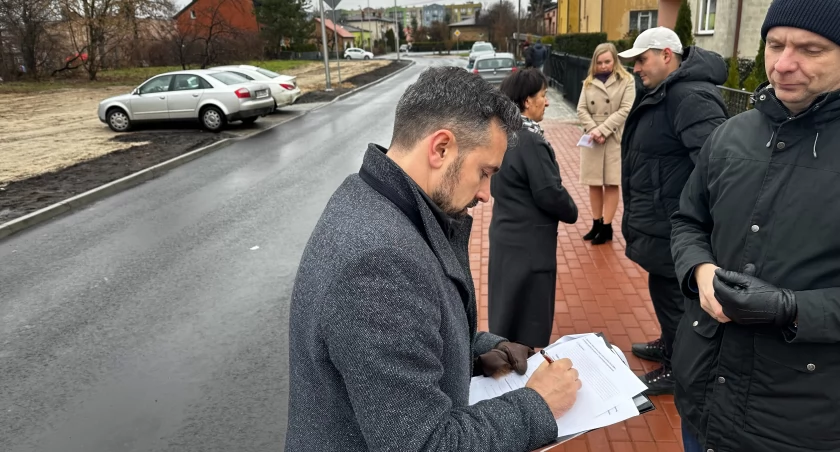Biała Podlaska: Ulica Rakowa gotowa. Prezydent odebrał plac budowy od wykonawcy
