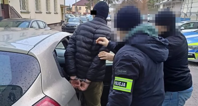 Biała Podlaska: Mieszkaniec groził śmiercią sąsiadom i policjantom. Złapany z narkotykami