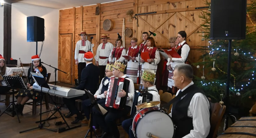 Gmina Biała Podlaska: Śpiewali kolędy i pastorałki. Spotkali się noworocznie w Perkowicach 