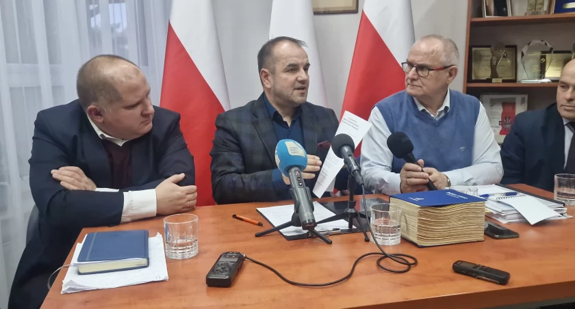 Radni Prawa i Sprawiedliwości protestują. Zarzucają kłamstwo prezydentowi Białej Podlaskiej przy kupnie Kina Merkury. Prezydent odpiera zarzuty