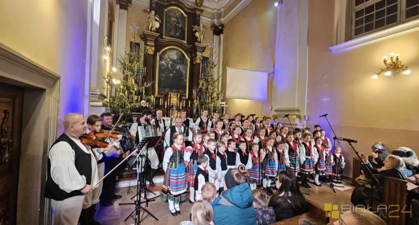 Kapela i Zespół Podlasiacy kolędowali w kościele św. Antoniego w Białej Podlaskiej