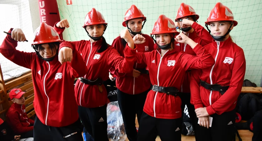 Zawody Sportowo-Pożarnicze MDP powiatu bialskiego w Zalesiu. Niesamowite emocje i poświęcenie – wyniki i nagrody