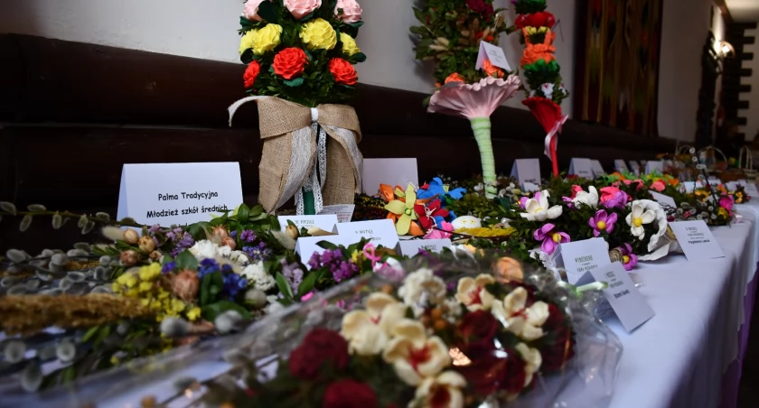 III Gminny Konkurs Tradycji Wielkanocnej - Podsumowanie wydarzenia w Perkowicach. Zobacz nagrodzone pisanki, palmy, koszyczki i wypieki oraz występy artystyczne