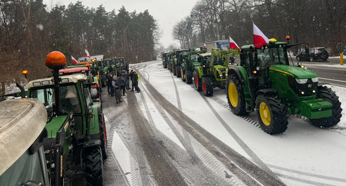 Protest rolników w całym kraju - blokady dróg i ronda w Wisznicach. W Białej Podlaskiej 