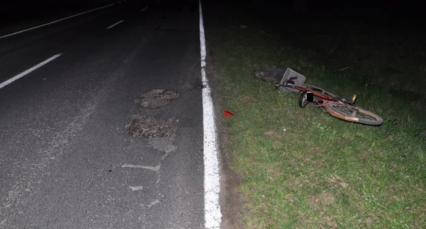 W Drelowie ciężarówką wyprzedzał rowerzysta. Cyklista był pijany