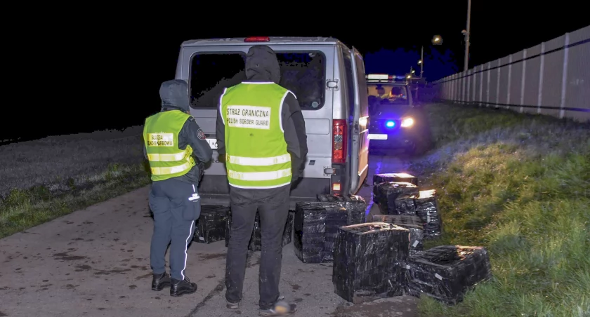 Przerzucali kontrabandę przez płot w Koroszczynie. Są już w rękach służb