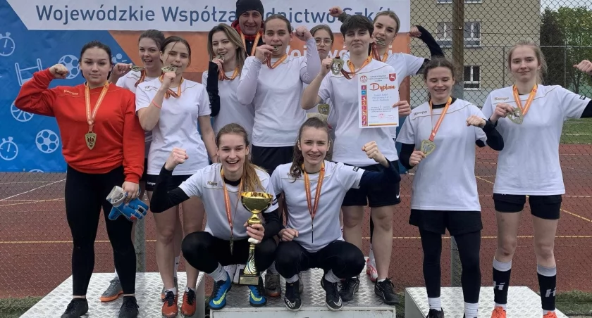 Finał Licealiady w piłce nożnej dziewcząt szkół średnich w Chełmie. ZSZ nr 1 z Białej Podlaskiej triumfuje