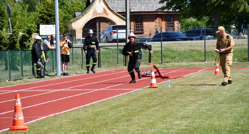 Strażacy pobiegli w sztafecie i zmierzyli się w bojówce. Za nami zawody sportowo-pożarnicze w Terespolu