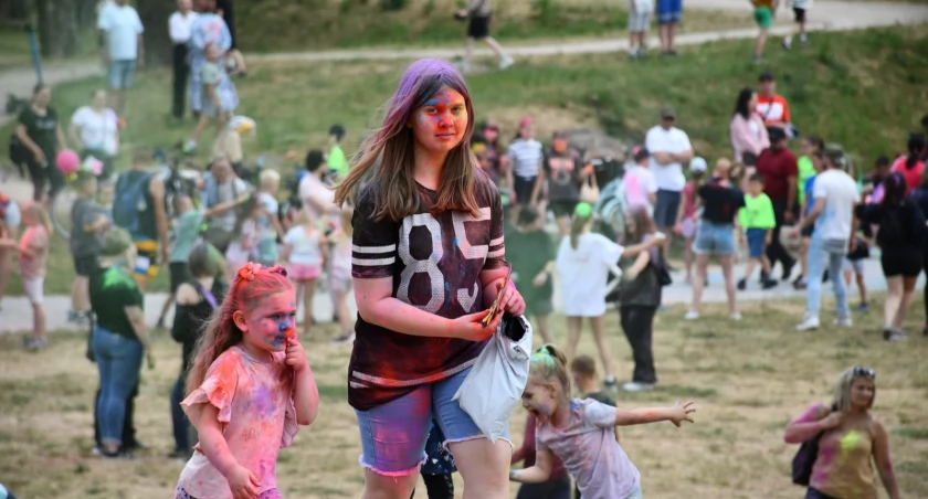 Holi Festiwal Święto Kolorów z Okazji Dnia Dziecka w Białej Podlaskiej
