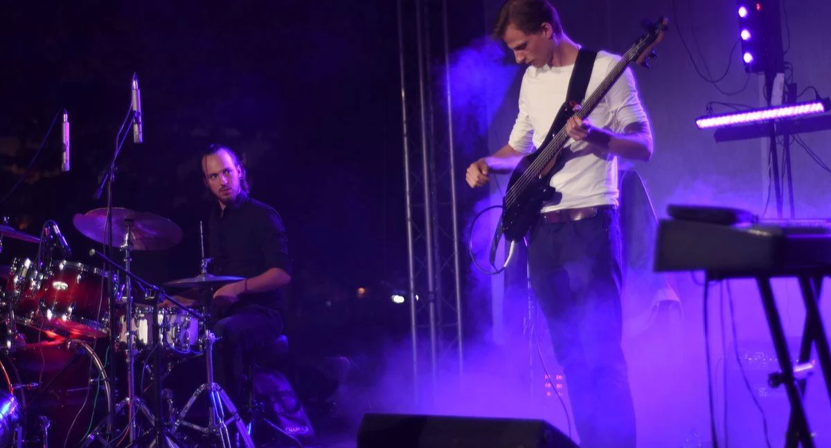 Muzyczne lato w Białej Podlaskiej: Bezpłatne koncerty na Placu Wolności