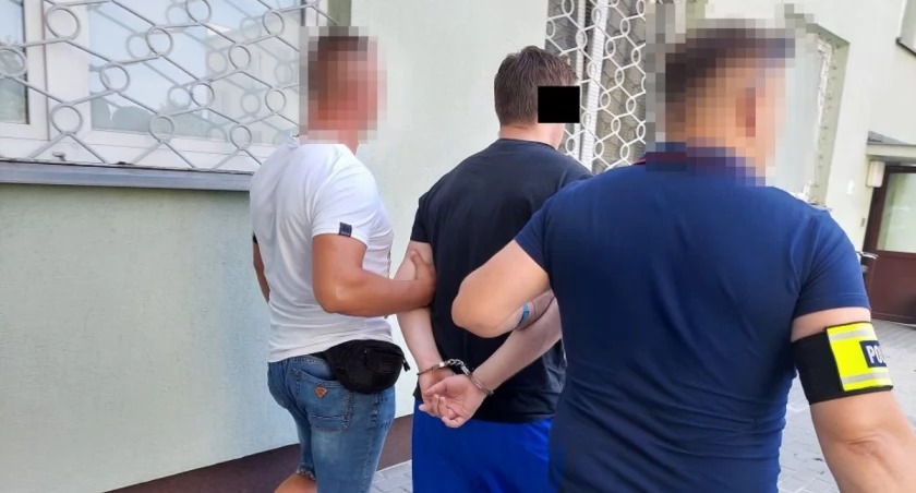 Bialscy policjanci zatrzymali 18-letniego mężczyznę podejrzanego o spowodowanie śmierci 51-latka. Grozi mu dożywocie 