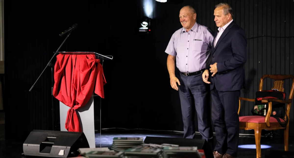 Uroczysta sesja Towarzystwa Przyjaciół Ziemi Drelowskiej: obchody 80. urodzin prezesa Stefaniuka i premiera książki 