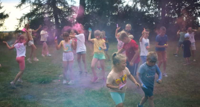 Pierwszy piknik rodzinny z KGW w Kijowcu i OSP: niezapomniana integracja lokalnej społeczności