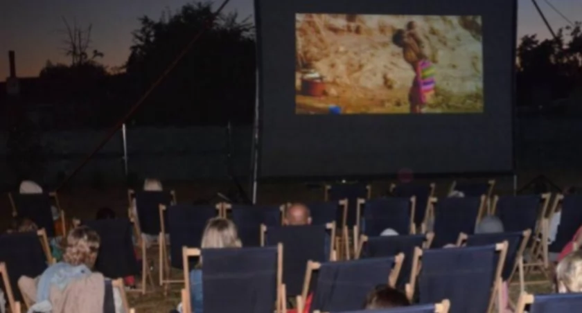 Kino pod Gwiazdami w okolicach Białej - zagłosuj na film, który chcesz zobaczyć 