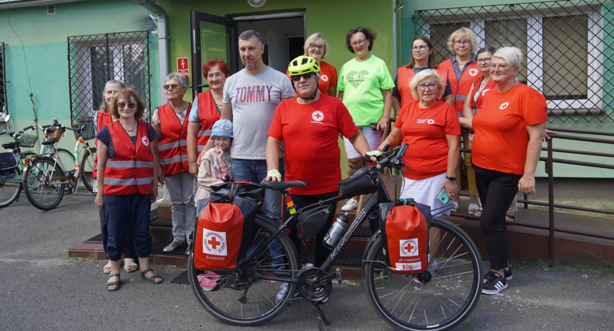 Janusz Kobyłka w rowerowej stolicy Polski – cyklista na rzecz PCK