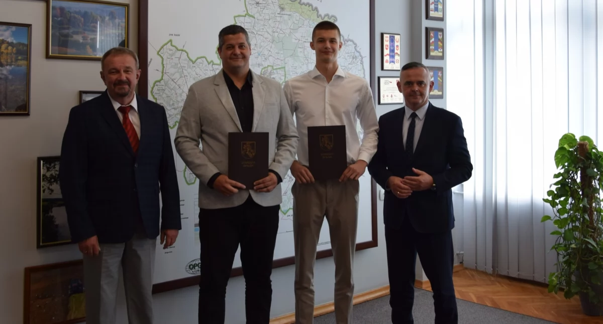 Starosta powiatu bialskiego nagrodził sportowców za wybite osiągnięcia 