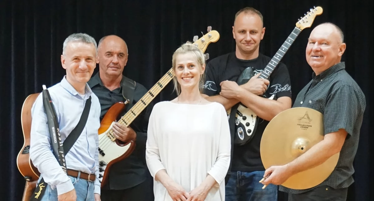 Muzyczna magia na Placu Wolności: Zespół Alegoria z niezapomnianym koncertem