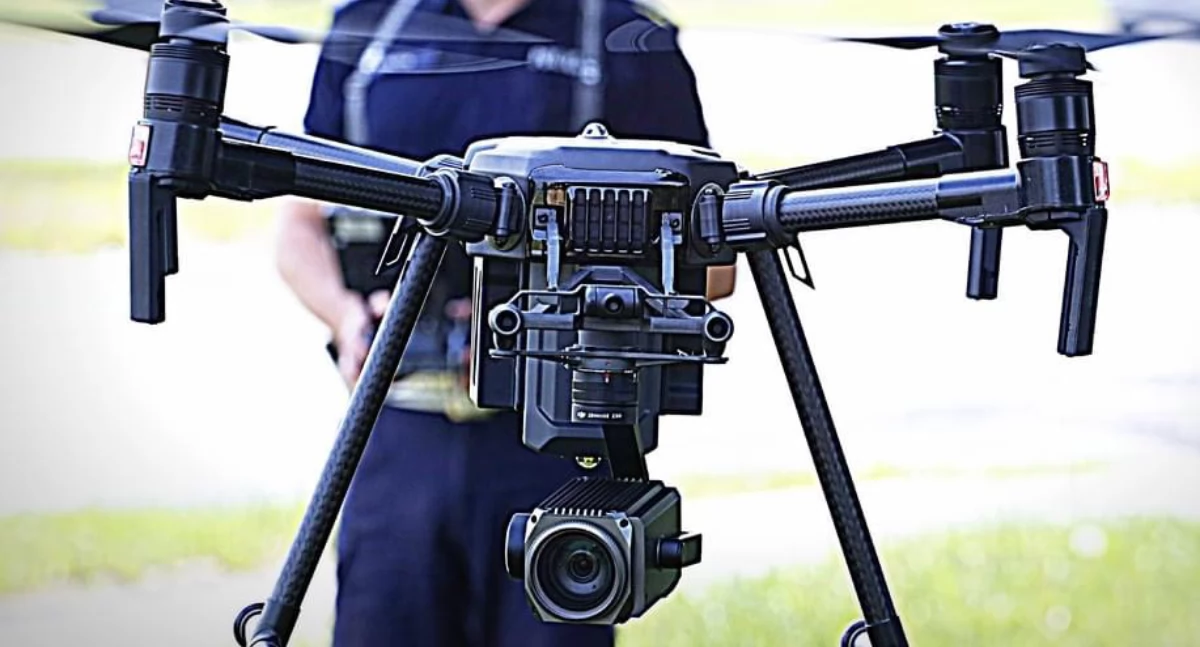 Policja z dronem nad Białą Podlaską! Bezpieczeństwo na drodze priorytetem - zachowaj ostrożność i przestrzegaj przepisów