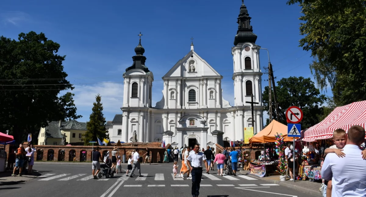 Leśna Podlaska tonie w morzu wiary: Relacja z uroczystości Wniebowzięcia NMP