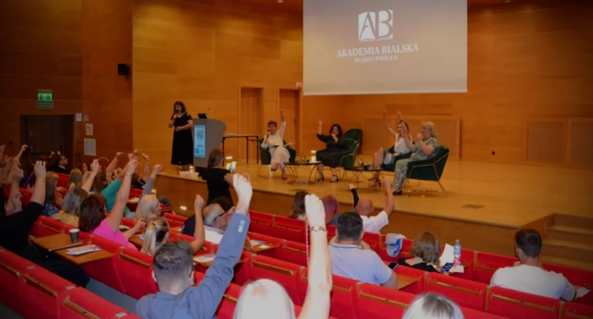 III Konferencja Uzdrowić Dziecko: Dowiedz się, jak pomóc dzieciom z FAS oraz przyczynić się do ich dobrostanu podczas sympozjum Stowarzyszenia Rodzicielstwa Zastępczego Jedno Serce i Akademii Bialskiej