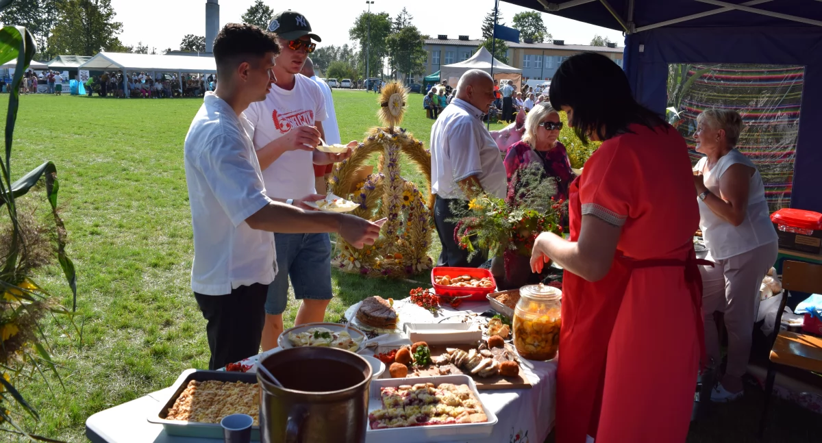Tuczna smakowała wyjątkowo: Festiwal pełen muzyki, tradycji i kulinarnych odkryć