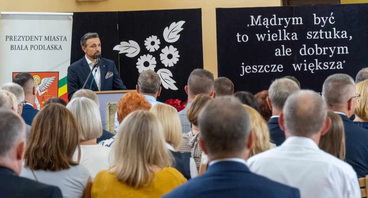 Wspólnymi siłami ku nowym horyzontom: Inauguracja roku szkolnego w Białej Podlaskiej