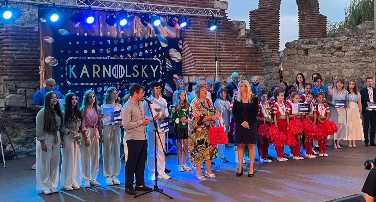 Chwilka triumfuje na Festiwalu Summer Camp w Bułgarii