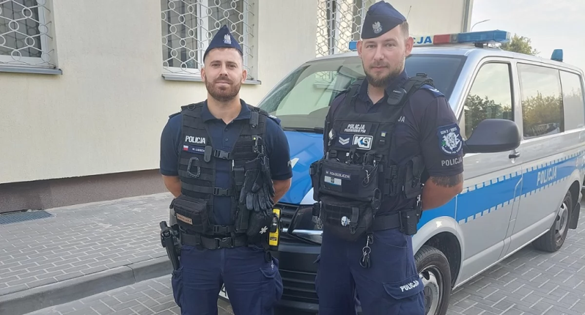 Policjanci dotarli na czas i zapobiegli tragedii: Bialscy mundurowi uratowali 22- latka, który targnął się na własne życie