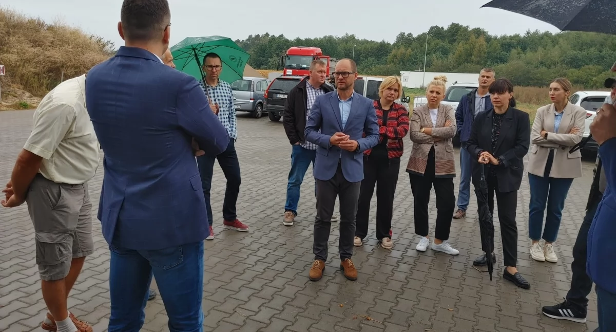 Sycyna i Woroniec walczą z odorem: Spotkanie mieszkańców z władzami i przedstawicielami TOP-PRO przyniosło nadzieję na rozwiązanie problemu