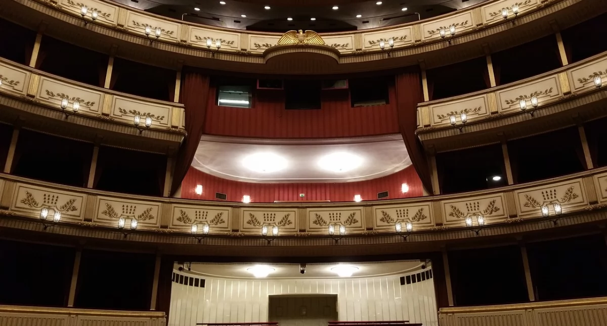 Wyjątkowy wyjazd na operetkę „Baron Cygański” Johanna Straussa – dołącz do kulturalnej przygody w Białymstoku!