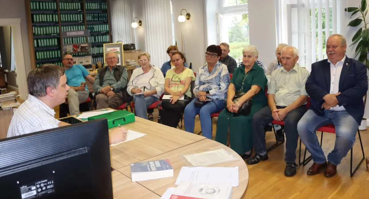 W głąb archiwów historii: Klub Genealogiczny z Białej Podlaskiej odkrywa tajemnice Kodeksu Napoleona