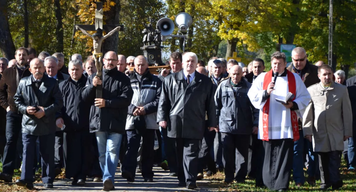 XIV Diecezjalna Pielgrzymka do Pratulina: Duchowa wyprawa ojców, synów i wnuków w ślad za wiarą i tradycją
