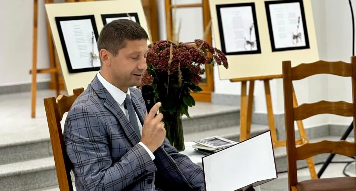 Poetyckie Złoto w Wisznicach: Finał I Ogólnopolskiego Konkursu „O Złoto Topoli”