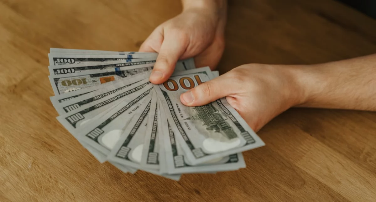 Czy możesz wziąć chwilówkę pracując za granicą?