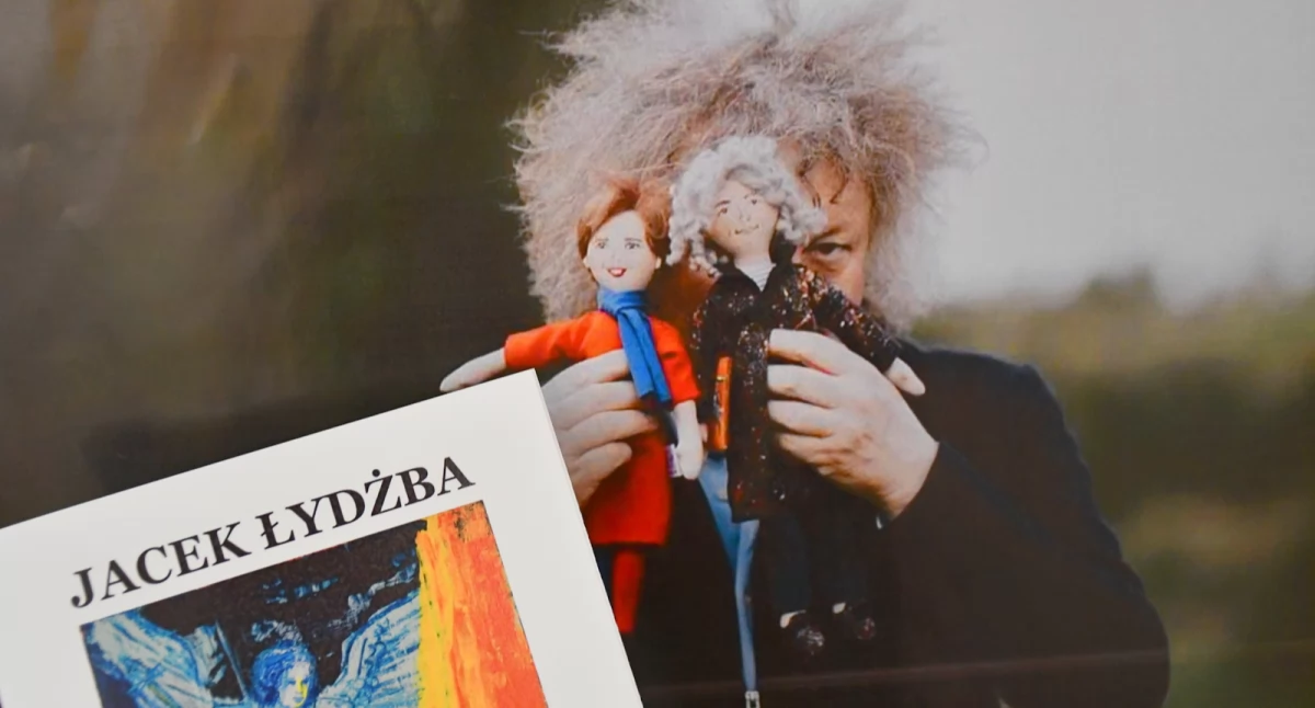 Jacek Łydżba Wernisaż wystawy pt Konflikt Zbrojny w Galerii Podlaskiej