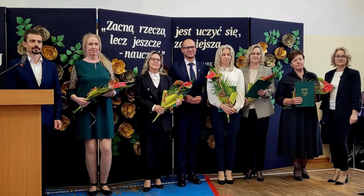 Nauczyciele - serca i umysły naszej społeczności: Uroczyste obchody Dnia Edukacji Narodowej w Grabanowie 