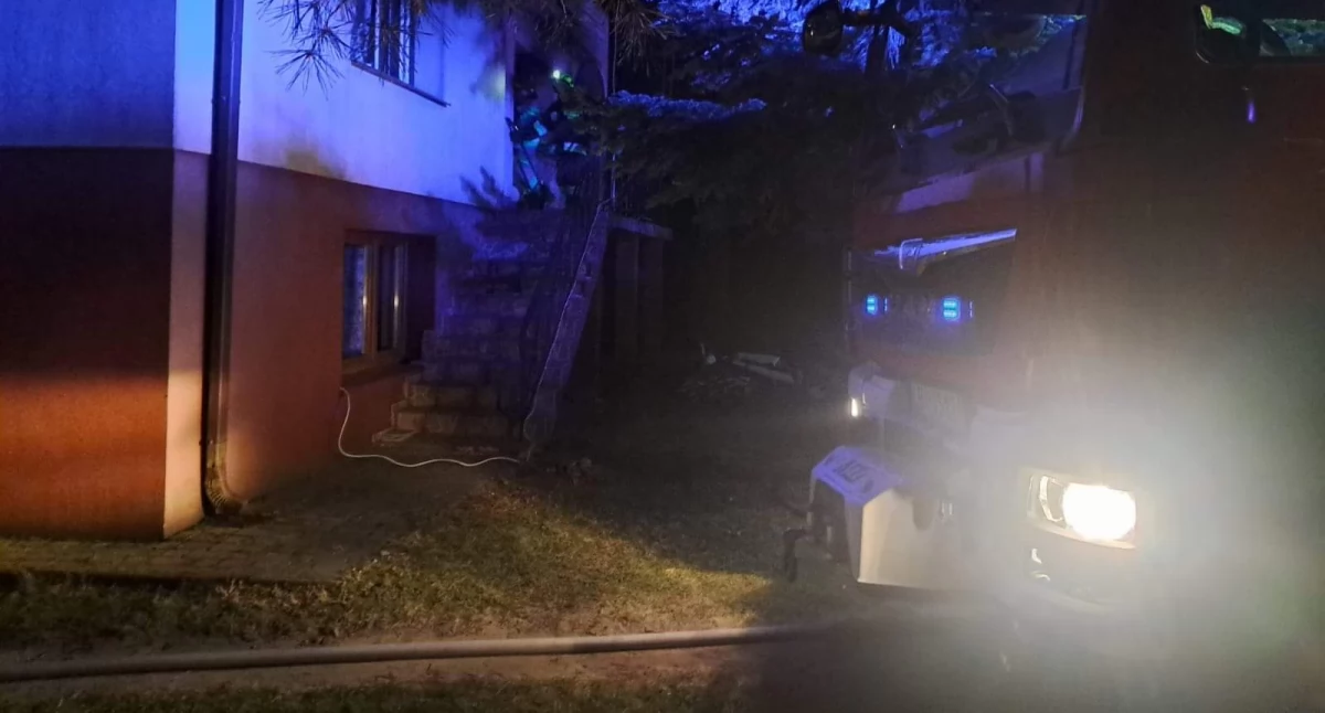 Pożar w Dubicy Górnej: Szybka interwencja straży zapobiegła większej tragedii