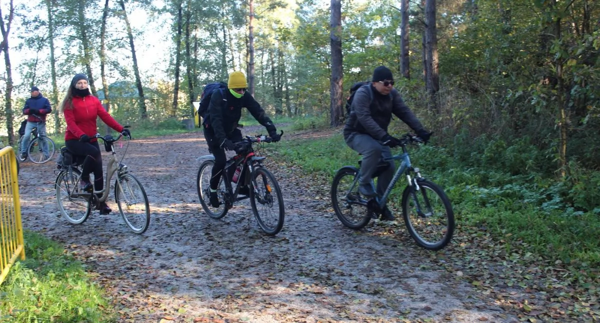 Rajd Rowerowy Złotymi Ścieżkami: Jesienna wyprawa dla miłośników dwóch kółek w okolicach Białej Podlaskiej
