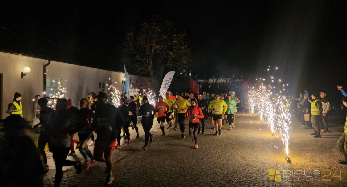 5 km po Białej Podlaskiej: Fotorelacja z nocnego biegu i zawodów Nordic Walking w Parku Radziwiłłowskim