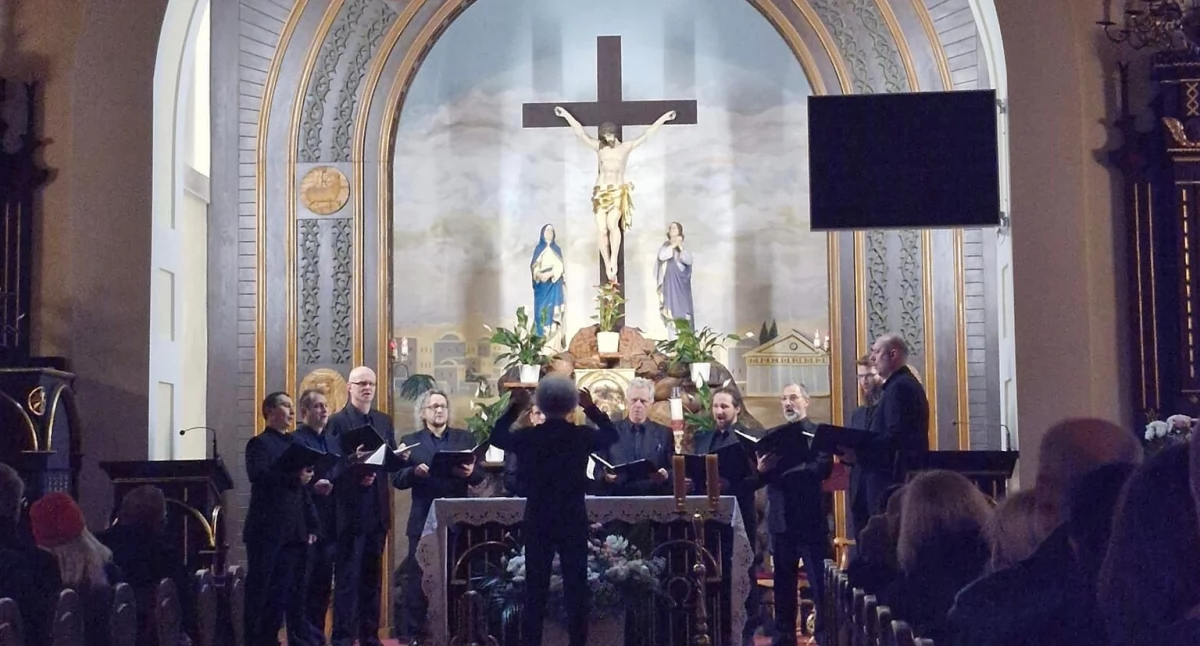 Muzyczna podróż do wschodnich korzeni: Koncert Kairosa w Piszczacu oczarował publiczność