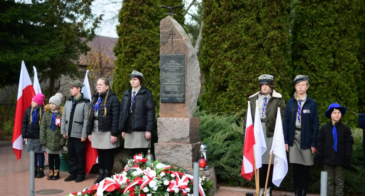 Uroczyste obchody 106. rocznicy odzyskania niepodległości w Łomazach – msza, przemarsz