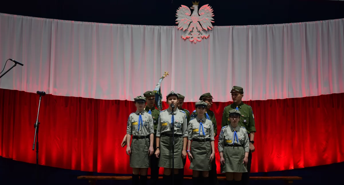 Tuczna śpiewa dla Ojczyzny: relacja z XXI Powiatowego Festiwalu Pieśni Patriotycznej