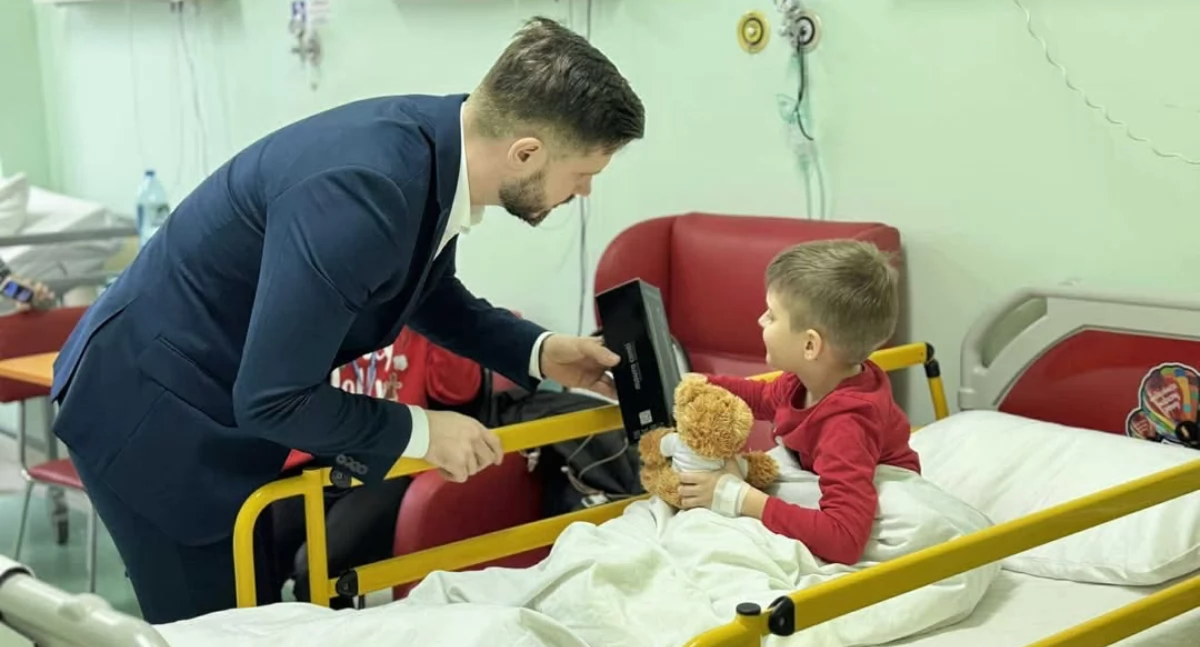 Prezentów ciąg dalszy – Mikołajkowe niespodzianki dla najmłodszych pacjentów