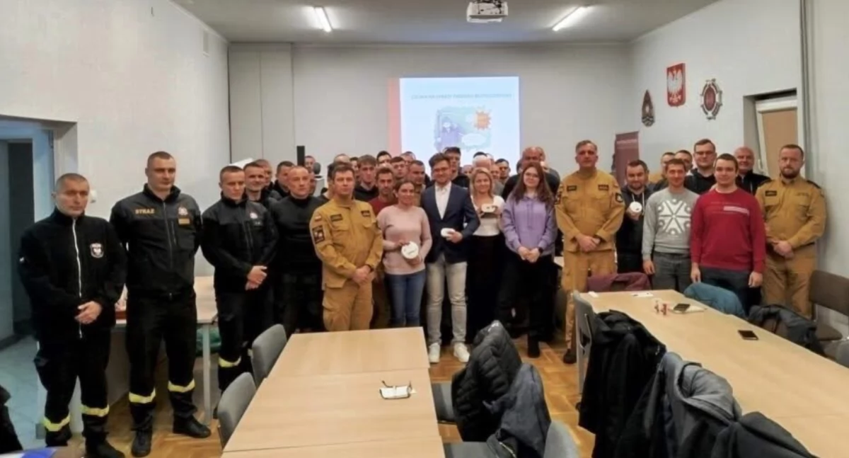 Czujka na straży bezpieczeństwa- edukacja, która ratuje życie. Spotkanie w Komendzie Miejskiej PSP